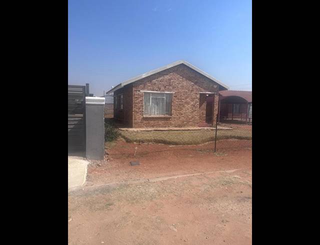3 BEDROOM HOUSE FOR SALE IN MMABATHO 14